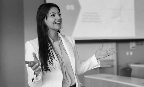 Image of Elaine Costa teaching.